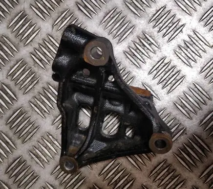 Lexus UX Engine mounting bracket 9625