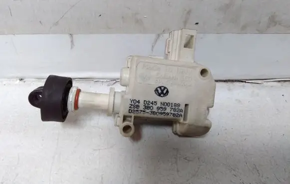 Audi A6 S6 C6 4F Glove box lock 3B0959782A
