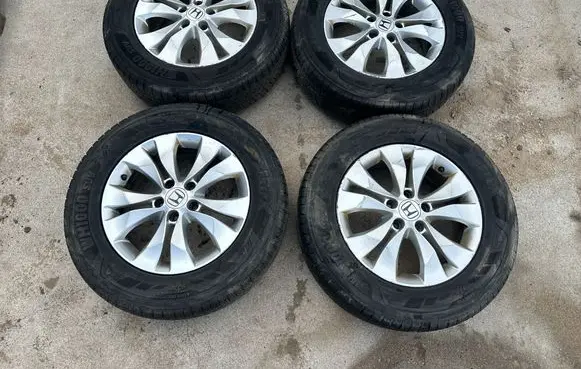 Honda CR-V R17 alloy rim 17065A