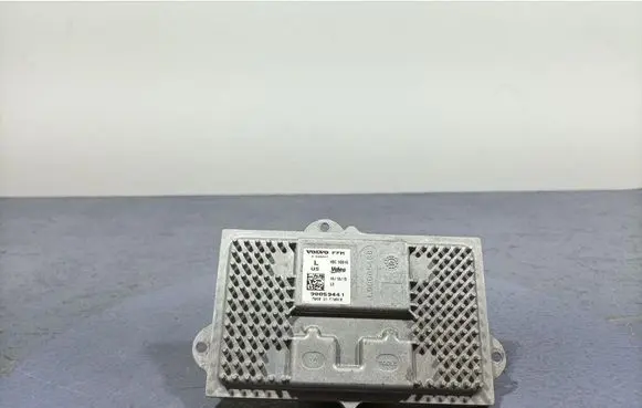 Volvo XC90 Voltage converter/converter module 31420247