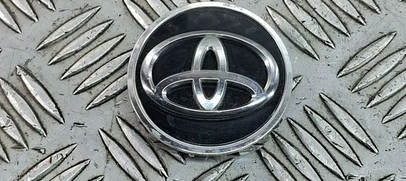 Toyota C-HR I Original wheel cap 