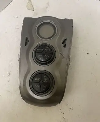 Toyota Yaris Climate control unit 559000D280