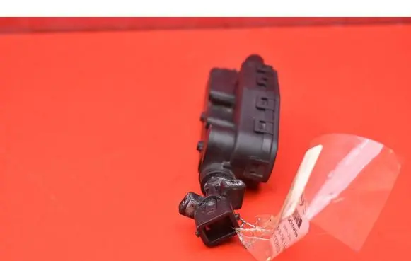 Volvo S80 Windshield washer spray nozzle 30655066