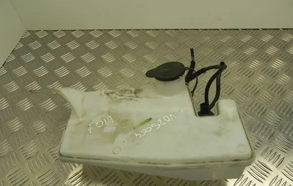 Dacia Sandero Windshield washer fluid reservoir/tank 289105984R