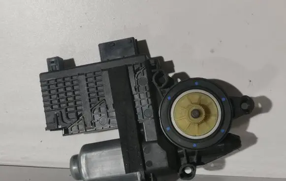 Citroen C4 Grand Picasso Front door window regulator motor 9682495880 400963D