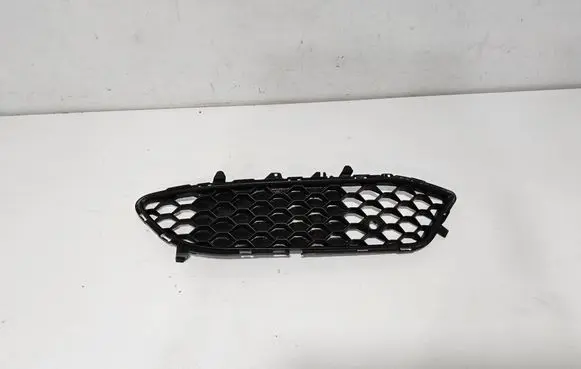 Alfa Romeo Giulia Front bumper lower grill 156107969 156150918