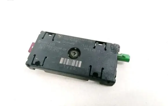 BMW X5 E70 Antenna control unit 6520693332706 65.20-6933327-06