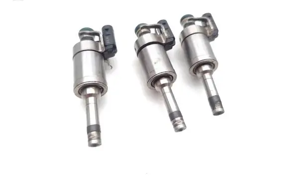 Ford Focus Fuel injectors set CM569F593FA