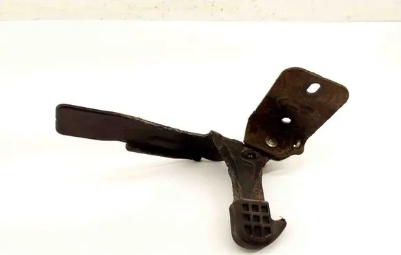 Engine bonnet (hood) release handle