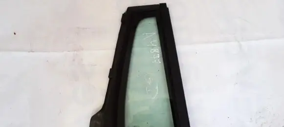 Ford Mondeo Mk III Rear vent window glass 