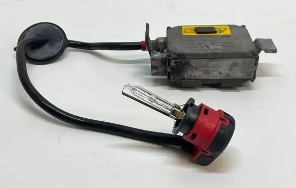 Volkswagen PASSAT B5.5 Headlight ballast module Xenon 5DV00776061 D2SD2R 20000