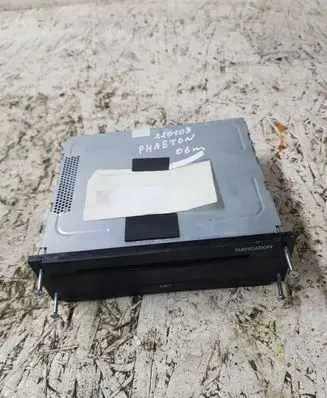 Volkswagen Phaeton Navigation unit CD/DVD player 3D0919887