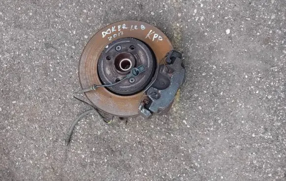 Dacia Dokker Front wheel hub spindle knuckle