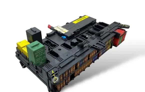 Land Rover Range Rover L322 Fuse module YQE500240 518866108 26042006