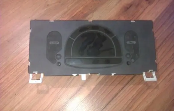 Speedometer (instrument cluster)