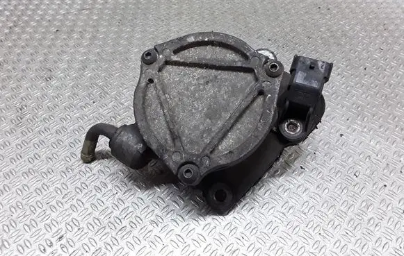 Toyota Yaris Vacuum pump