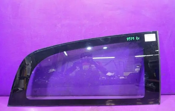 Lancia Ypsilon Rear side window 