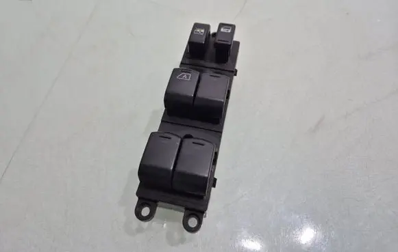 Nissan Murano Z50 Electric window control switch 254019W100