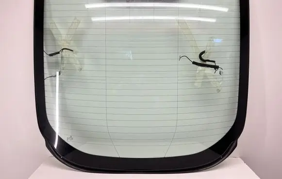 BMW 8 G15 Rear windscreen/windshield window 7444758