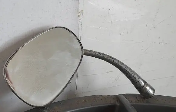 Volkswagen Beetle 1200 Front door electric wing mirror A22.14