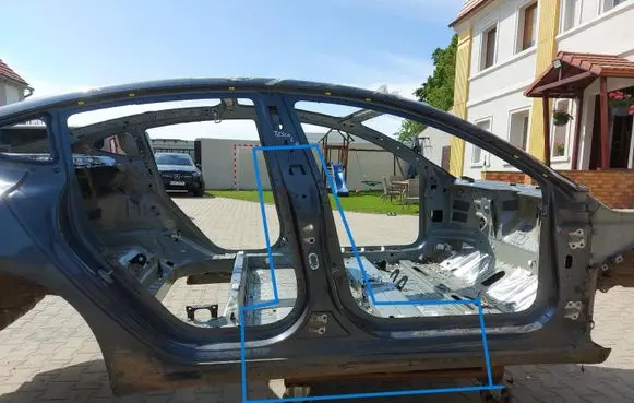 Tesla Model 3 Side car body part 