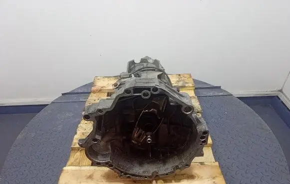 Volkswagen PASSAT B5 Manual 6 speed gearbox DHL