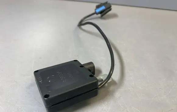 BMW X5 E53 Antenna control unit 8380945