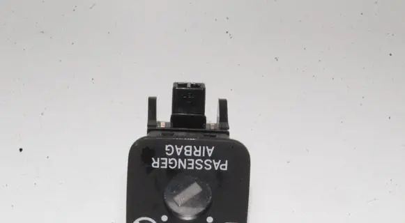 Toyota RAV 4 (XA30) Passenger airbag on/off switch 