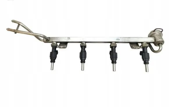 Seat Leon (1M) Fuel injector supply line/pipe 06A133681