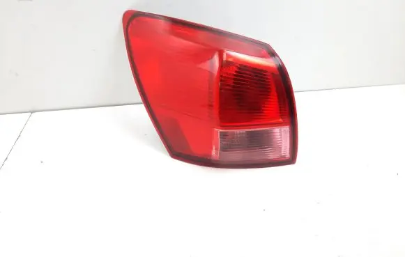 Nissan Qashqai+2 Rear/tail lights