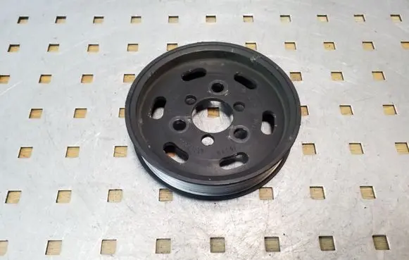 Audi A4 S4 B7 8E 8H Power steering pump pulley 038145255B