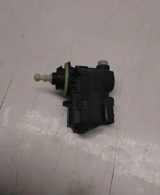 Peugeot 508 Headlight level adjustment motor 90005925