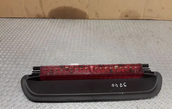 BMW 3 E90 E91 Third/center stoplight 168644