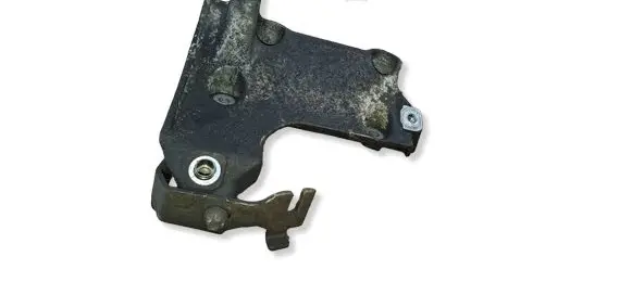 BMW 3 E90 E91 A/C compressor mount bracket 7505980 6455