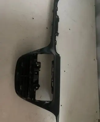 Peugeot 208 Dash center air vent grill 9672848677 2770001 44719A