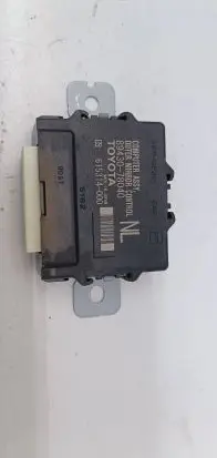 Lexus NX Wing mirror control module 8943078040 615314000