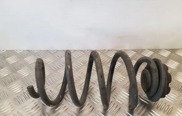 Nissan Juke I F15 Rear coil spring
