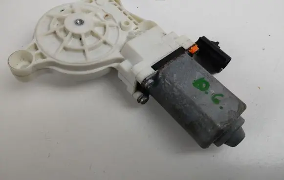 Dodge RAM Rear door window regulator motor 2155112