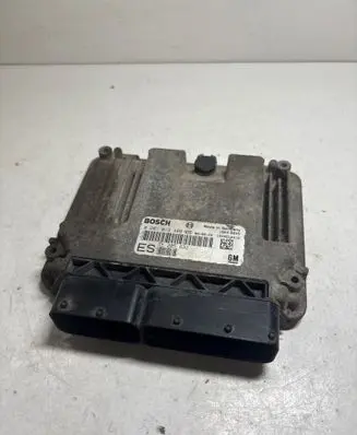 Opel Vectra C Engine control unit/module 0281013409 55205632