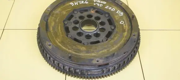 Volvo V40 Dual mass flywheel D5204T6