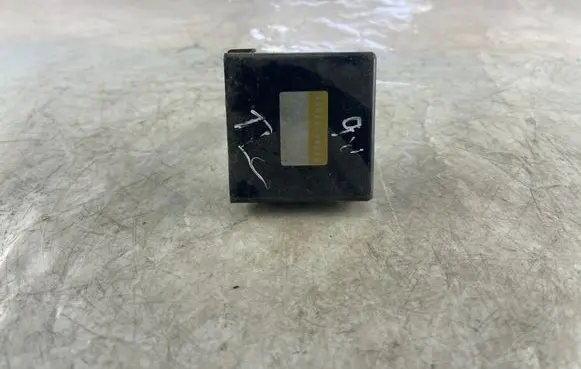 Toyota Land Cruiser (HDJ90) Other control units/modules 8748060020 2772000411