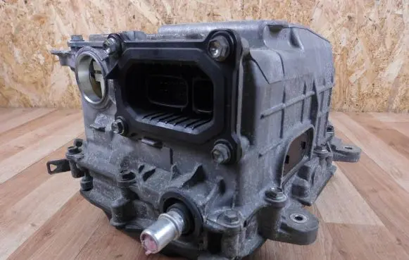 Toyota Yaris Voltage converter inverter G920052032
