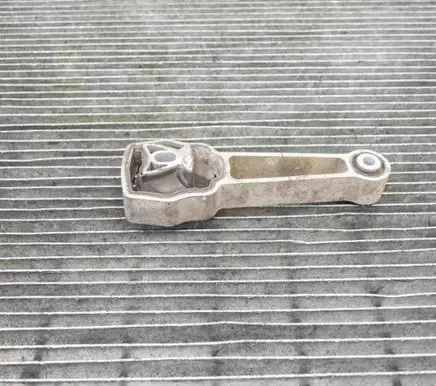 Volvo XC60 Engine mount bracket 31430441