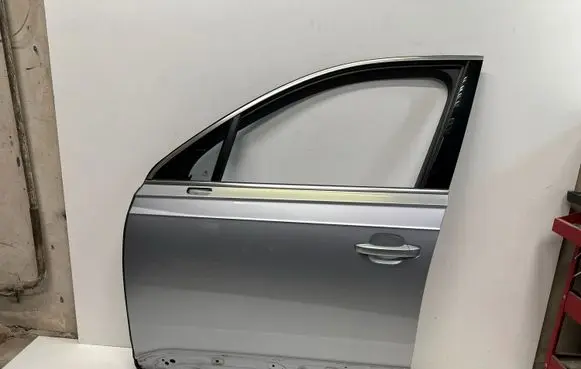 Audi Q7 4M Front door LZ7G