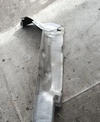 Audi Q7 4L Exhaust heat shield 7L6825661D