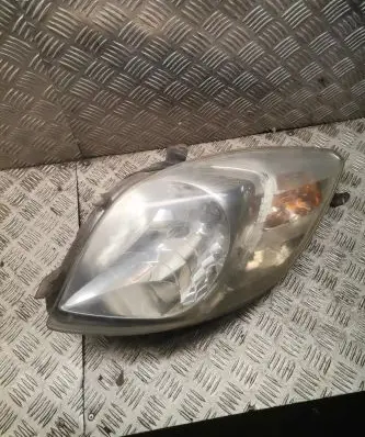 Toyota Yaris Headlight/headlamp 89900737