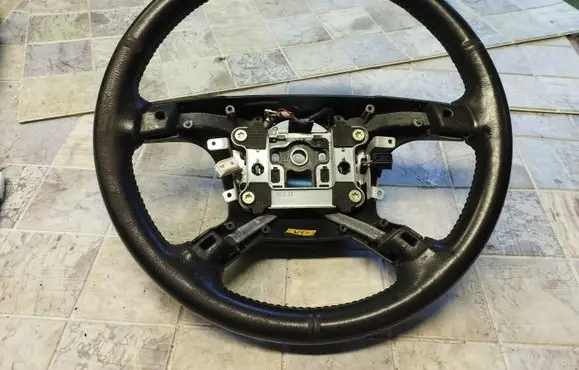 Chevrolet Captiva Steering wheel 966265