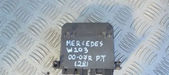 Mercedes-Benz C W203 Door control unit/module 2038206626