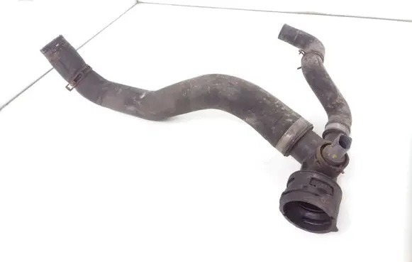 Volkswagen Touareg I Engine coolant pipe/hose 7L6122291A 7L6122051