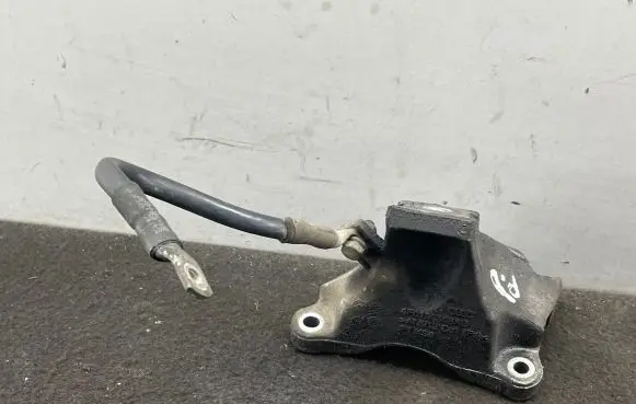 Audi A6 S6 C6 4F Engine mounting bracket 4F0199308AB